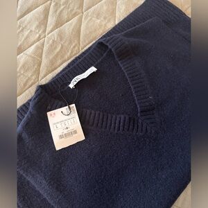 Zara V neck vest - navy - Size L